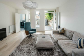 Stylish 2 Bedroom 2 Bathroom in Notting Hill